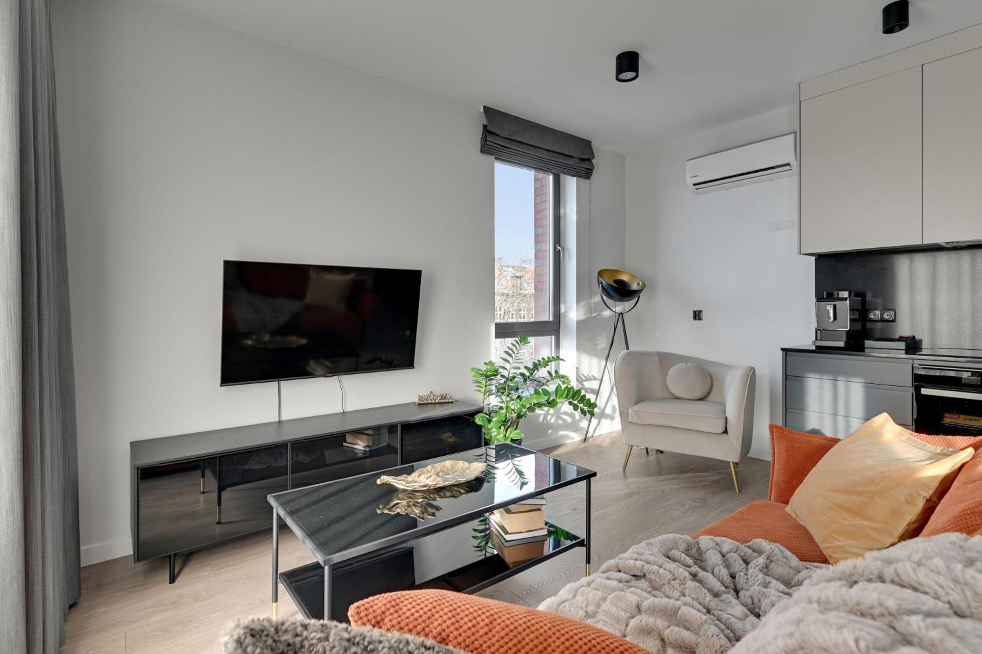 Scala 60K City Center Apartments With Parking By Lion Apartments Gdansk Exterior photo