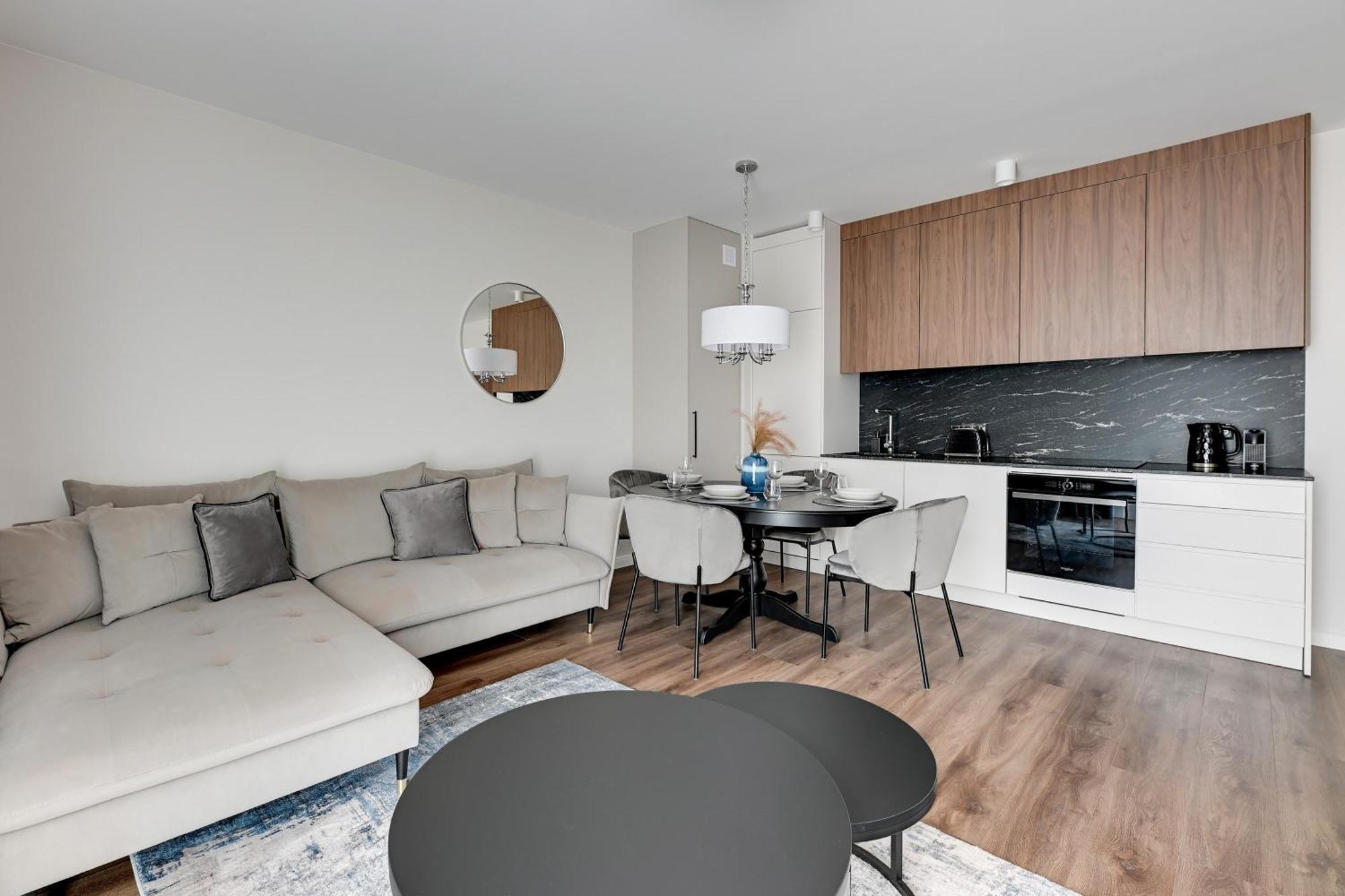 Scala 60K City Center Apartments With Parking By Lion Apartments Gdansk Exterior photo
